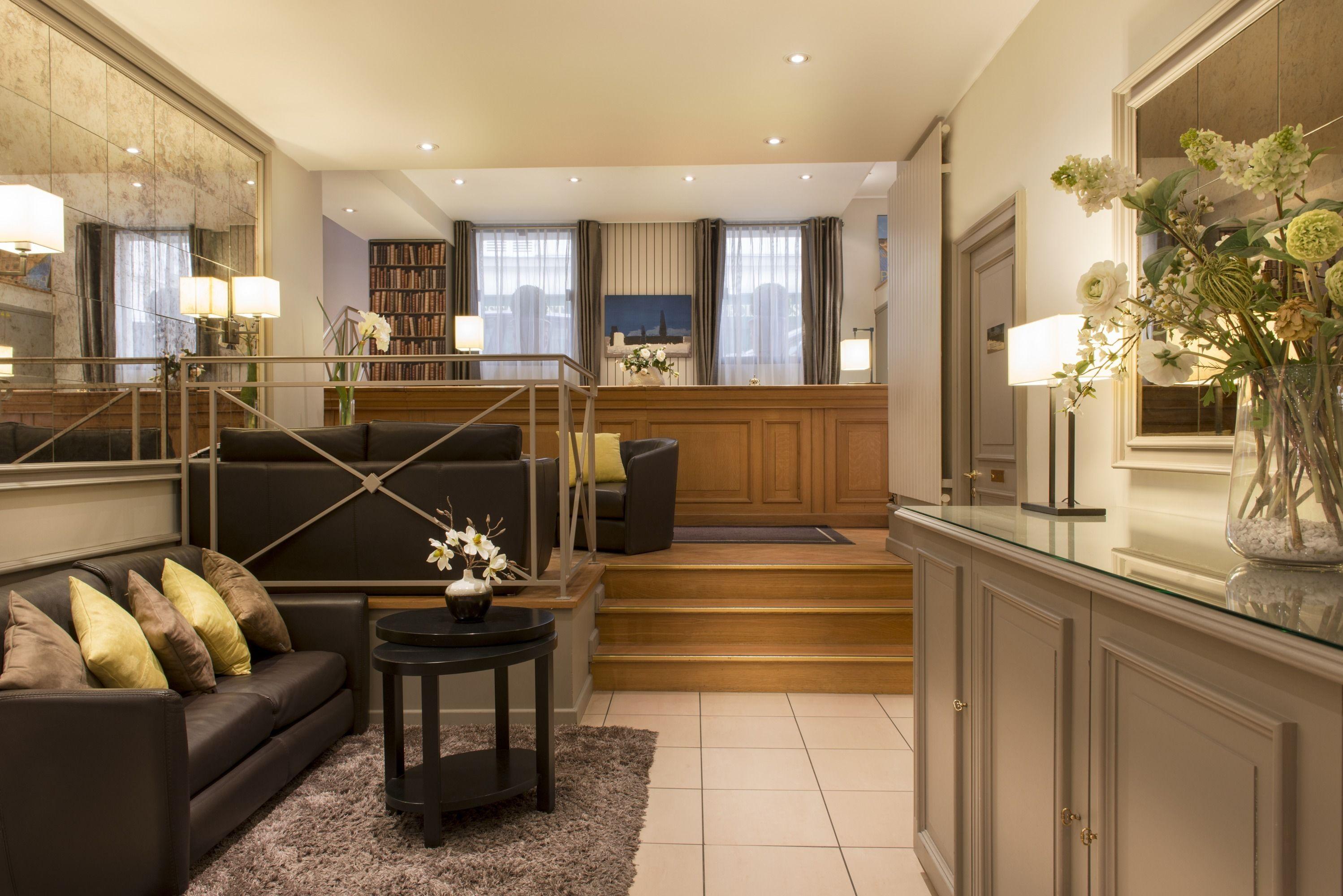 Le Beaugency Hotel 3*