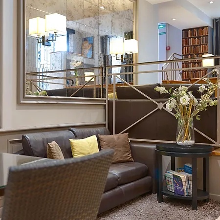 Le Beaugency Hotel